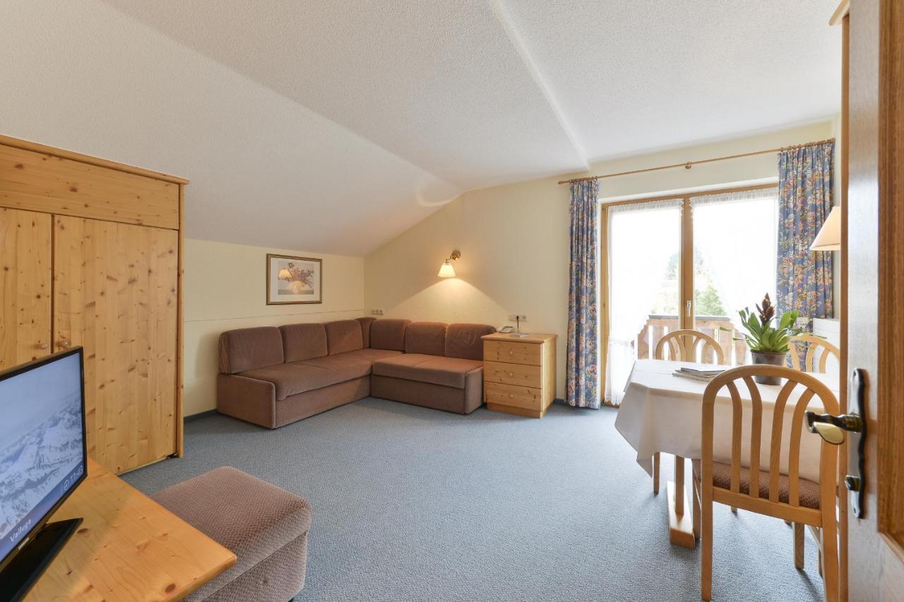 Haus Wallis Hotel Lech Buitenkant foto